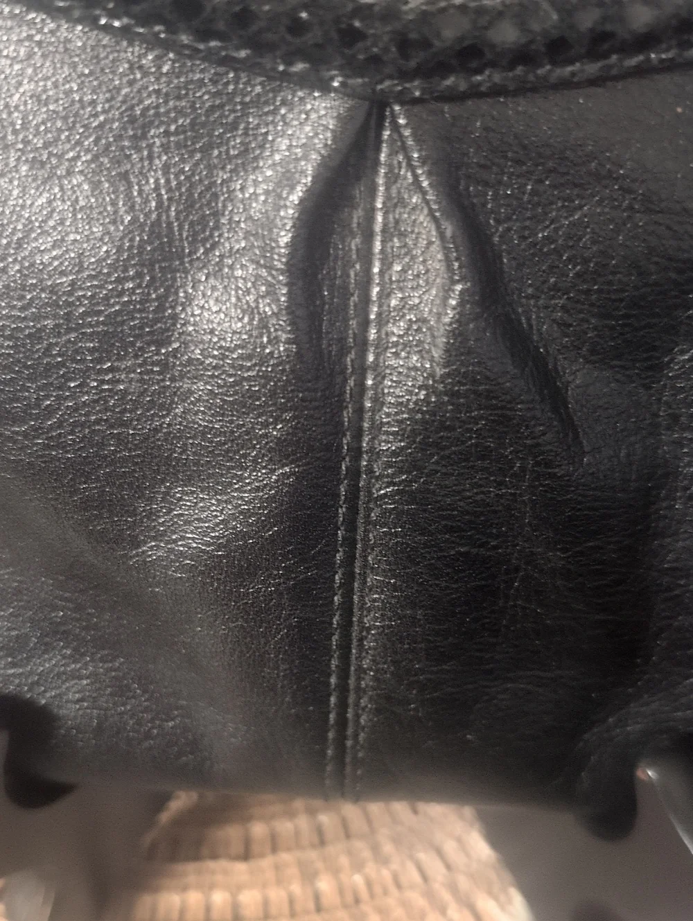 Vintage Ashley VCoach Black Leather Shoulder Bag with Gold Logo